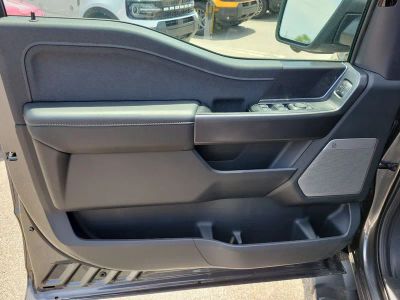 2025 Ford F-150 — photo 14 view
