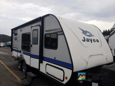 2019 Jayco Jay Feather 20BH — front three-quarter view