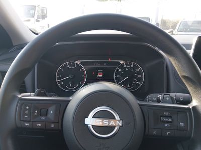 2024 Nissan Rogue — photo 12 view