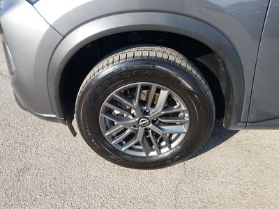 2024 Nissan Rogue — photo 10 view