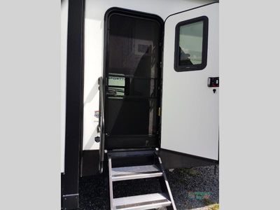 2026 Coachmen RV Chaparral - Photo 35