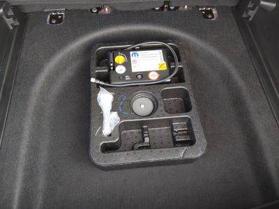 2025 Jeep Compass - Photo 18