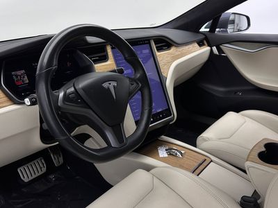 2020 Tesla Model S - Photo 8