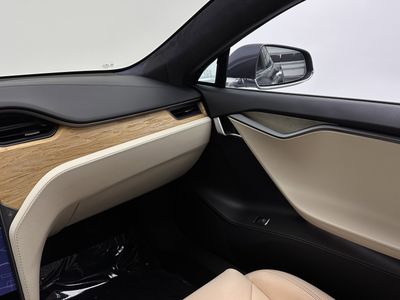2020 Tesla Model S - Photo 28