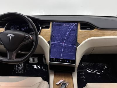 2020 Tesla Model S - Photo 27