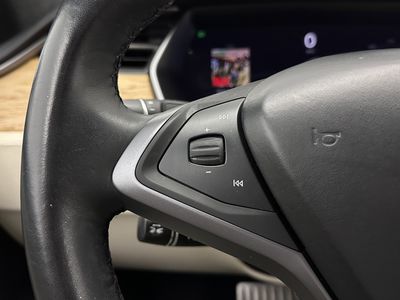 2020 Tesla Model S - Photo 21