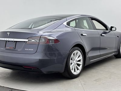 2020 Tesla Model S - Photo 7