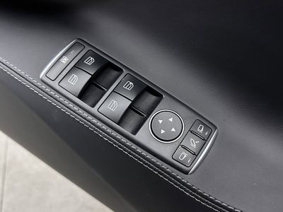 2020 Tesla Model S - Photo 10