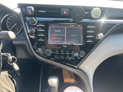 2020 Toyota Camry - Photo 11