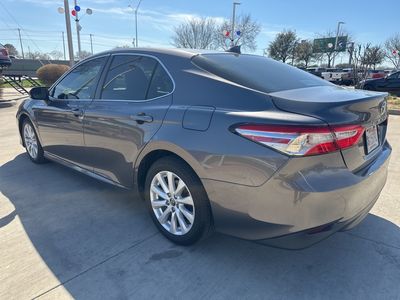 2020 Toyota Camry - Photo 4
