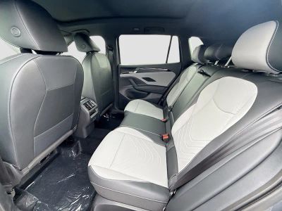 2026 Volkswagen Tiguan — photo 21 view