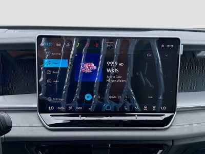 2026 Volkswagen Tiguan — photo 12 view