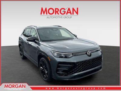 2026 Volkswagen Tiguan SE R-Line Black in Platinum — front three-quarter view