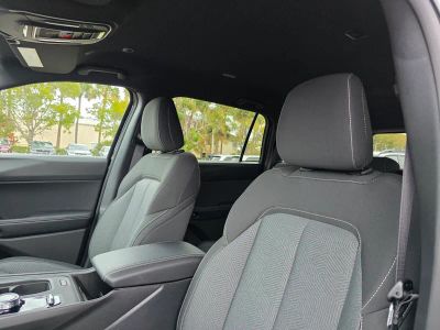 2026 Jeep Cherokee — photo 11 view