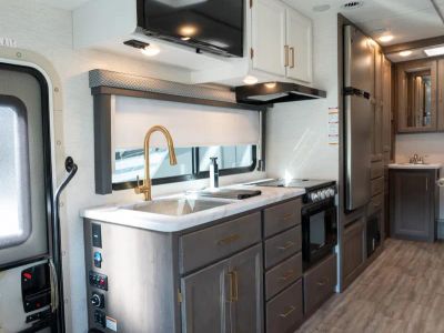 2025 Thor Motor Coach FOUR WINDS - Photo 6