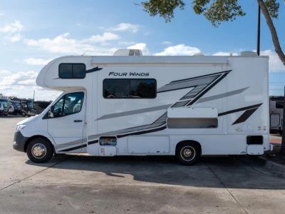 2025 Thor Motor Coach FOUR WINDS - Photo 20