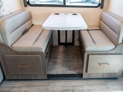 2025 Thor Motor Coach FOUR WINDS - Photo 13
