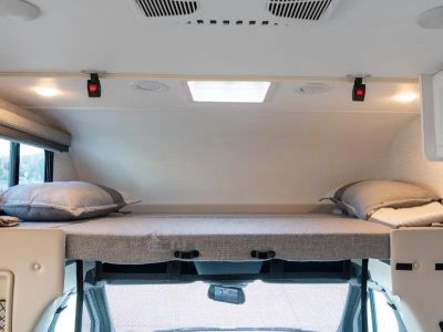 2025 Thor Motor Coach FOUR WINDS - Photo 4