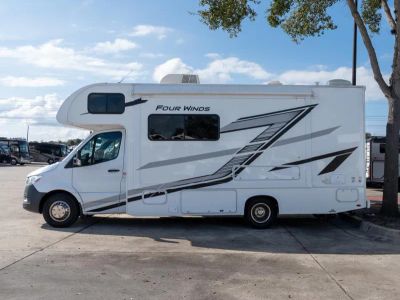 2025 Thor Motor Coach FOUR WINDS - Photo 19