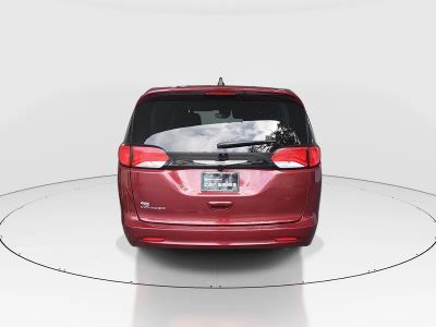 2023 Chrysler Voyager - Photo 6