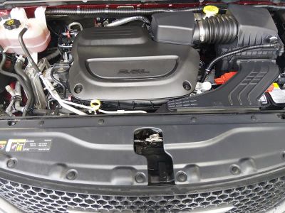 2023 Chrysler Voyager - Photo 9