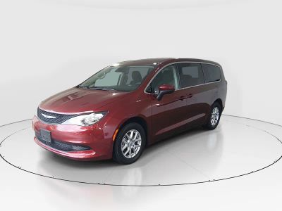2023 Chrysler Voyager - Photo 3