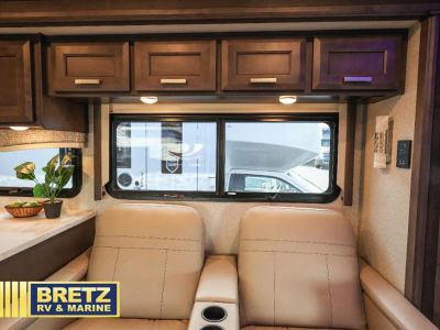 2023 Thor Motor Coach Omni - Photo 17