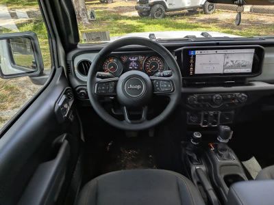 2026 Jeep Wrangler — photo 16 view