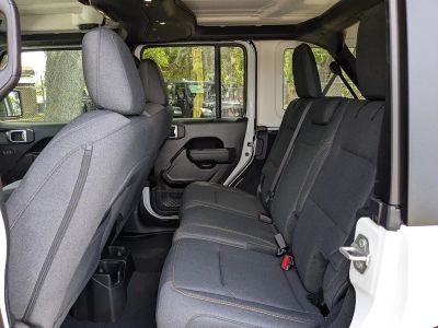 2026 Jeep Wrangler — photo 13 view