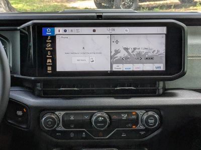 2026 Jeep Wrangler — photo 18 view