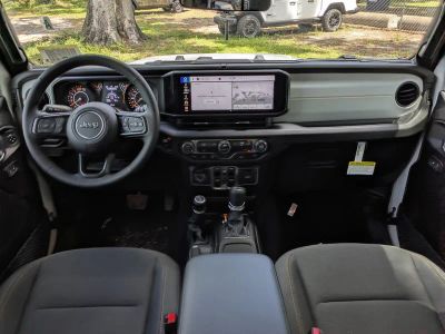 2026 Jeep Wrangler — photo 15 view