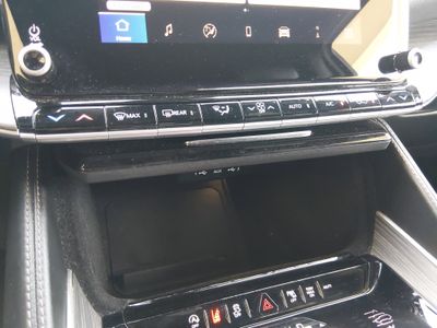 2023 Jeep Wagoneer L - Photo 21