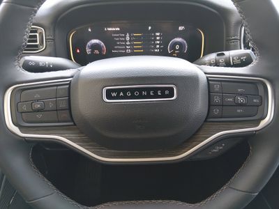 2023 Jeep Wagoneer L - Photo 12