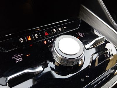 2023 Jeep Wagoneer L - Photo 22