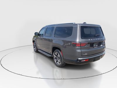 2023 Jeep Wagoneer L - Photo 5