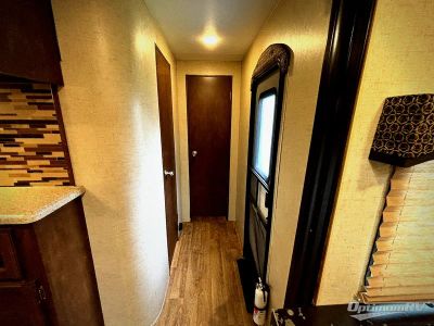 2018 Venture RV SportTrek - Photo 7