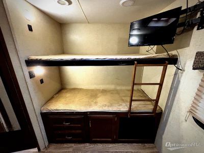 2018 Venture RV SportTrek - Photo 19