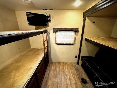 2018 Venture RV SportTrek - Photo 18