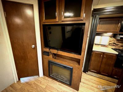 2018 Venture RV SportTrek - Photo 16