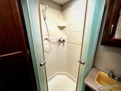 2018 Venture RV SportTrek - Photo 11