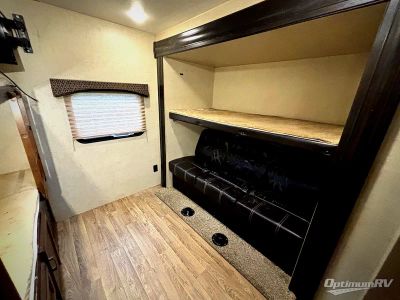 2018 Venture RV SportTrek - Photo 17