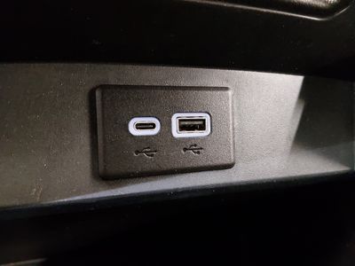 2023 Chevrolet Suburban - Photo 20