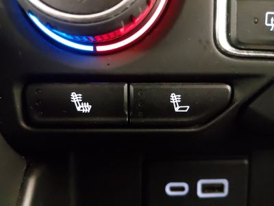 2023 Chevrolet Suburban - Photo 18