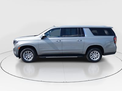 2023 Chevrolet Suburban - Photo 4