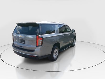 2023 Chevrolet Suburban - Photo 7