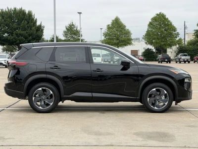 2025 Nissan Rogue - Photo 3