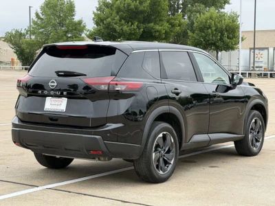 2025 Nissan Rogue - Photo 4