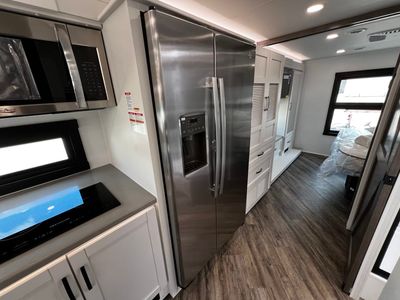 2026 Jayco SENECA - Photo 13
