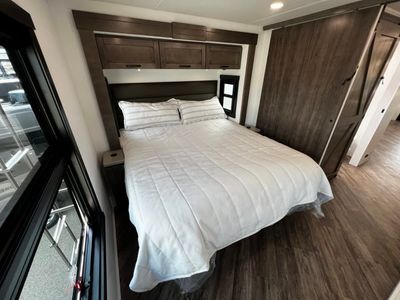 2026 Jayco SENECA - Photo 24