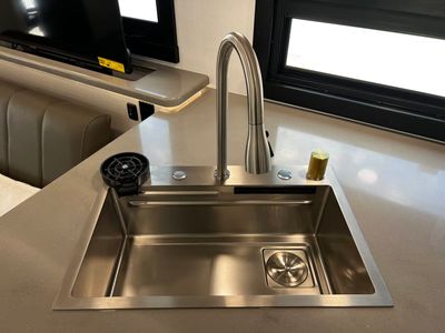 2026 Jayco SENECA - Photo 10